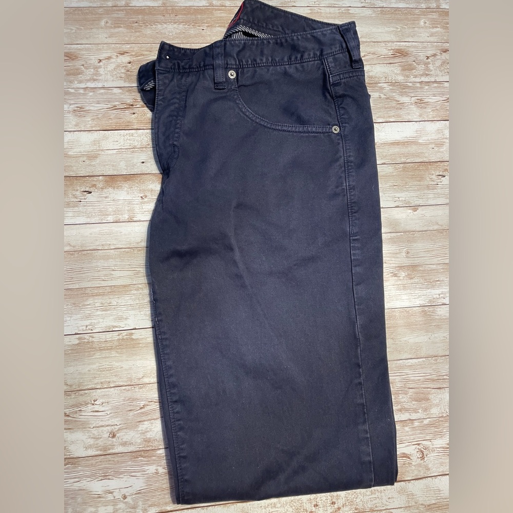 Untuckit navy pants straight fit